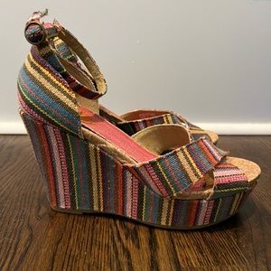 Women’s Rocket Dog Striped Wedge Sandals Size 8.5